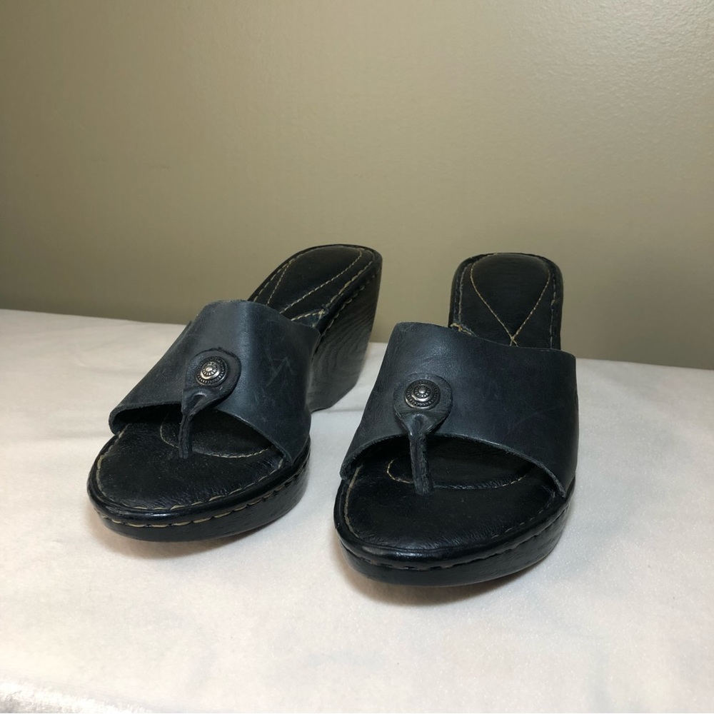 Women’s Born Mijo Black Wedge Thong Sandals Size 6 or 36 1/2 - Picture 4 of 6